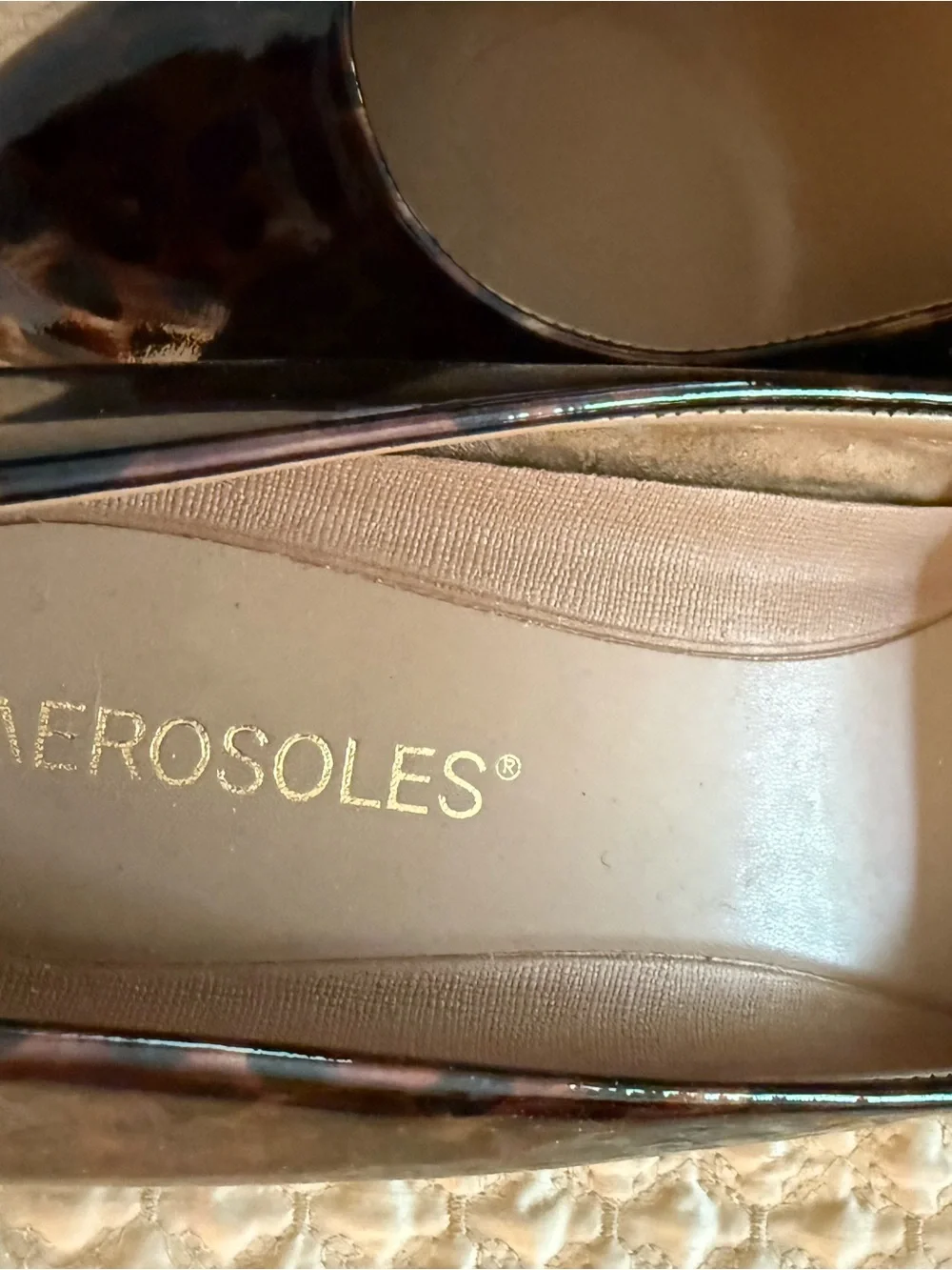 Brand New AEROSOLES Brown Tortoiseshell Patent Heels